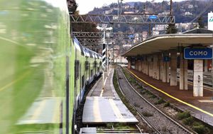 Trenord, il nuovo treno "Caravaggio" di Hitachi presentato al pubblico con 4 corse gratuite tra Milano e Como