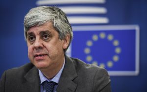 Eurogruppo, Centeno: MES disponibile subito, Recovery Fund entro fine mese